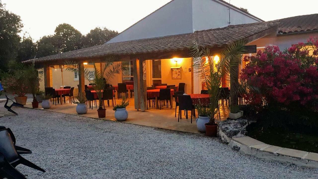 Hotel Les Chenes Verts Saint-Savinien